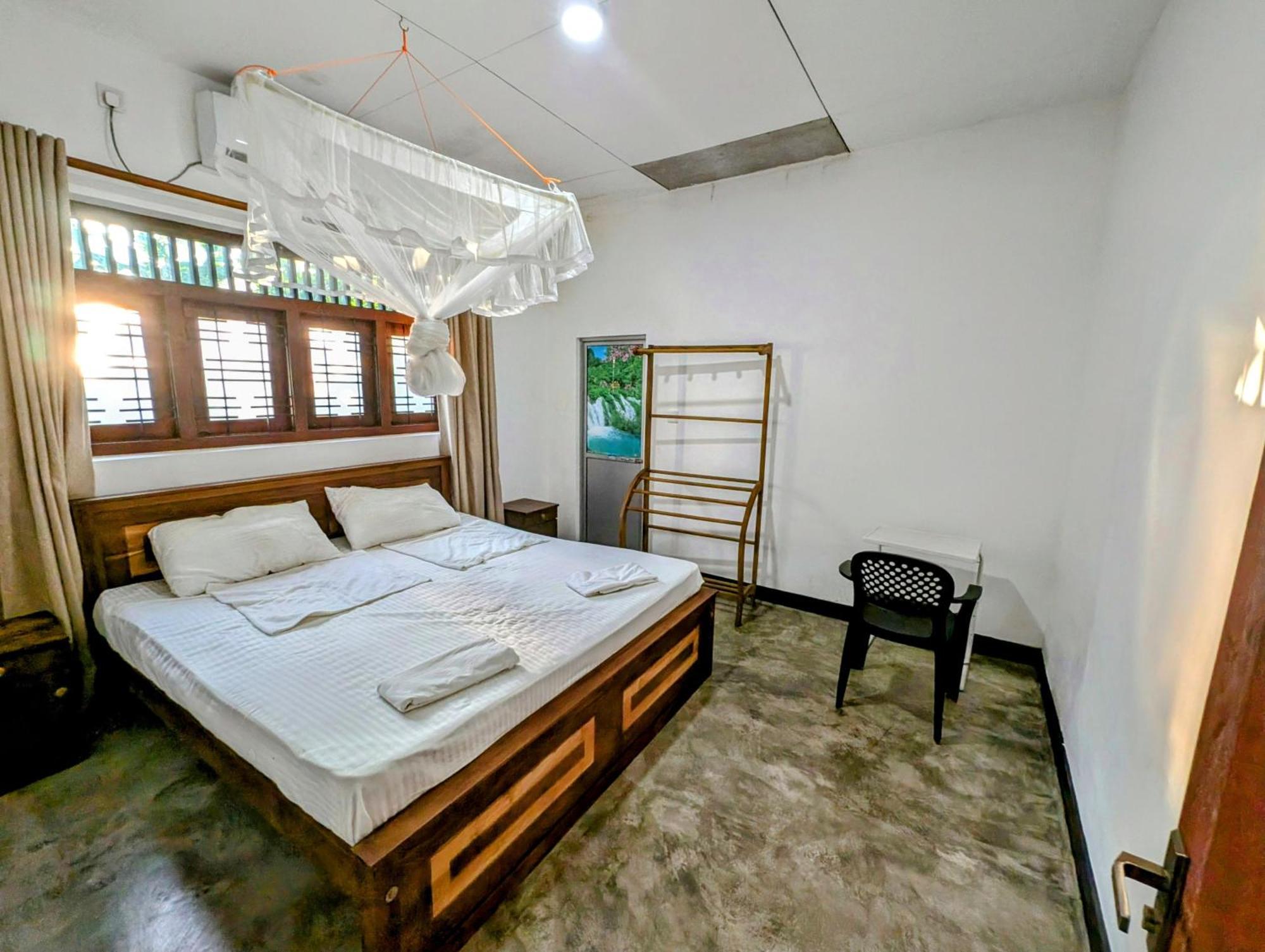 Costels Weligama Hostel Exterior photo